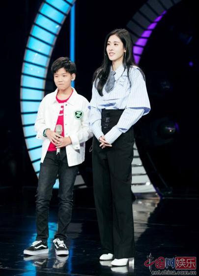 汪苏泷与张碧晨 吃瓜裙分享,吃瓜裙分享甜蜜瞬间